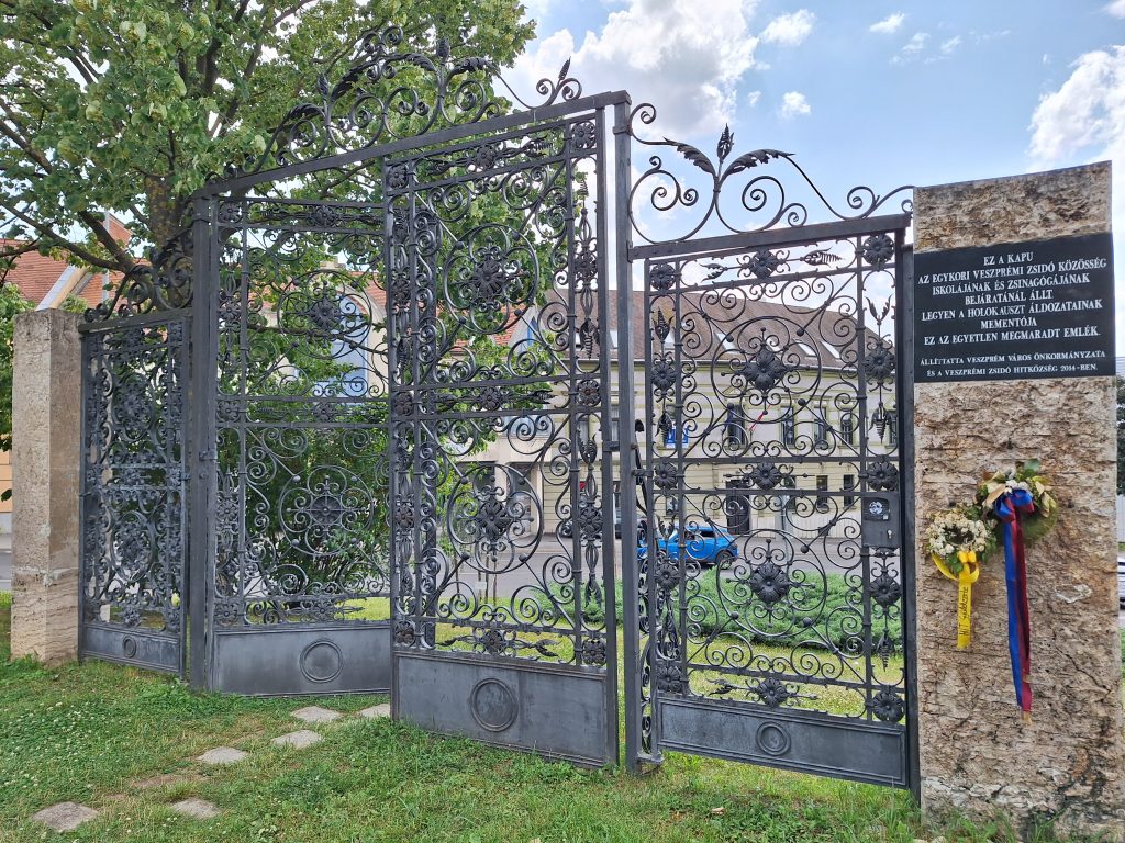 Veszprémi holokauszt emlékmű