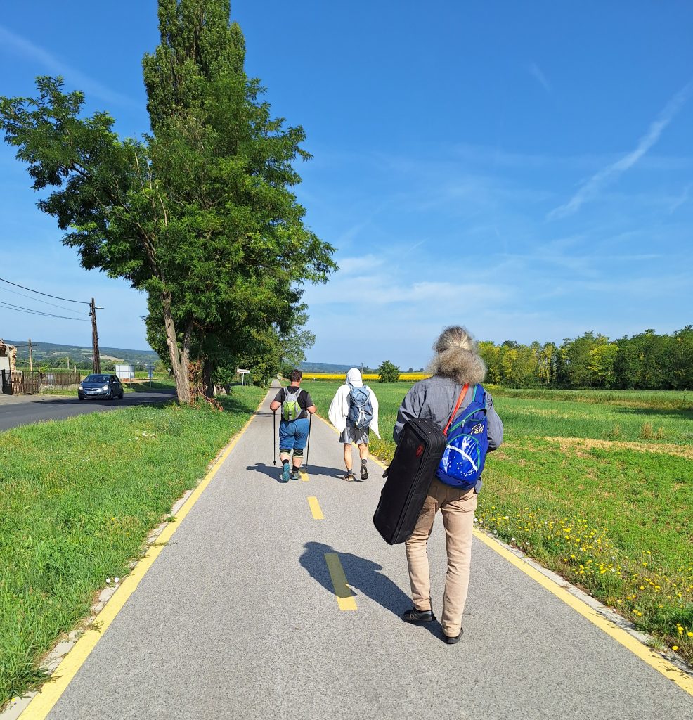 Feri, Gergő és Frici a bicikliúton