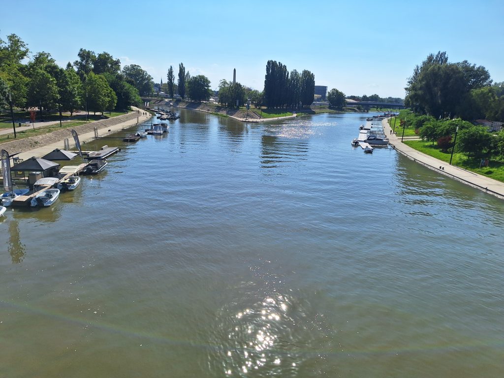 Folyók összefolyása